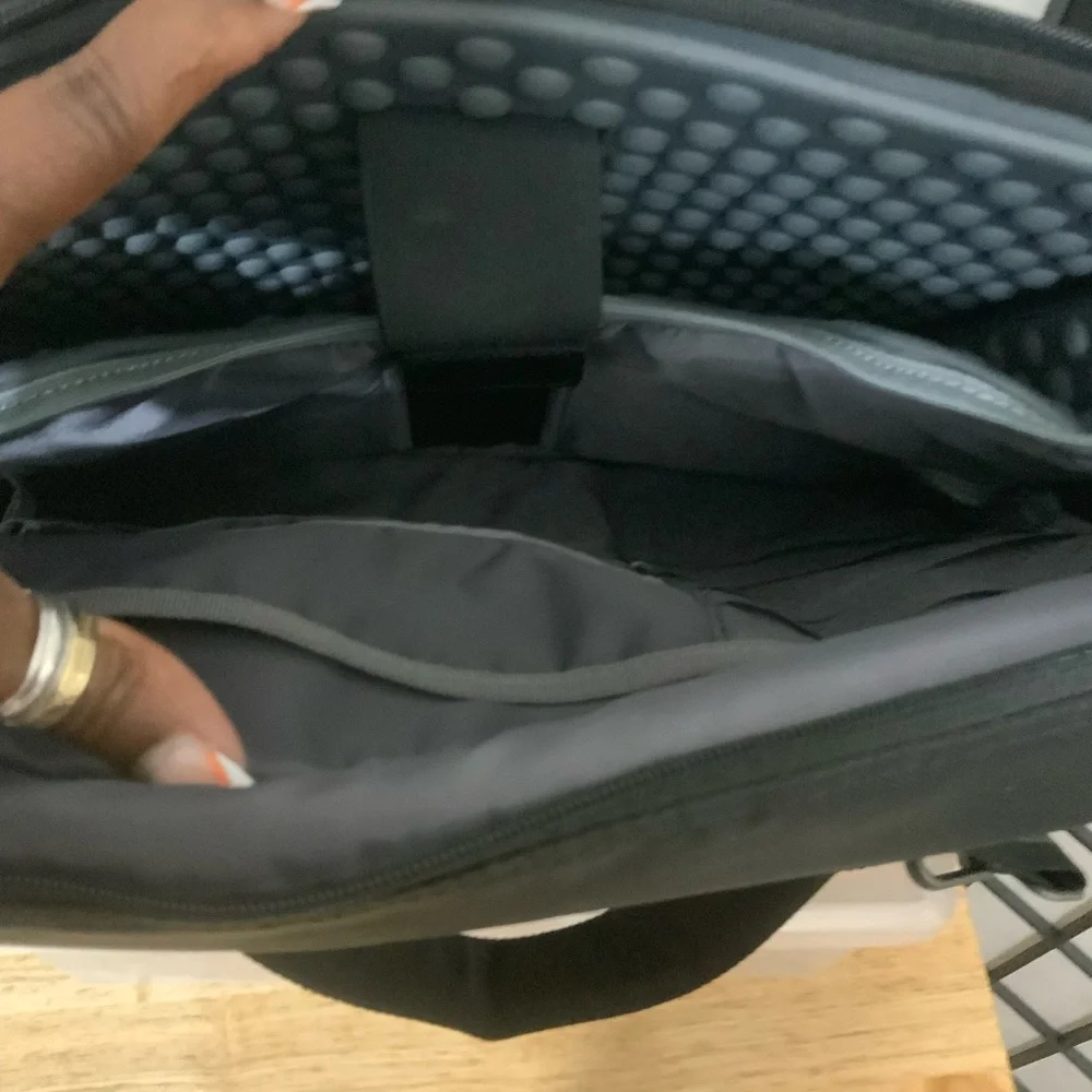 NWOT DELL LAPTOP CARRYING CASE SHOULDER BAG FOR 13 TO 17 INCH LAPTOP COMPUTERS